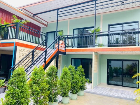 Property building, Balcony/Terrace