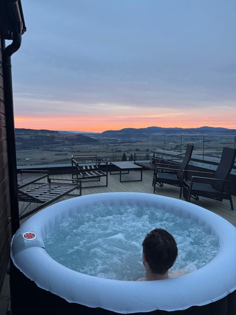 Natural landscape, Hot Tub, Mountain view, Pool view, Sunrise