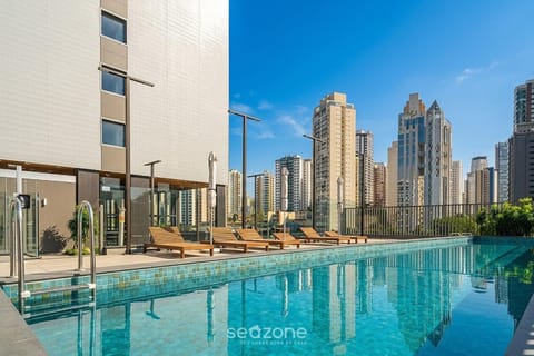 City view, Area and facilities, Swimming pool