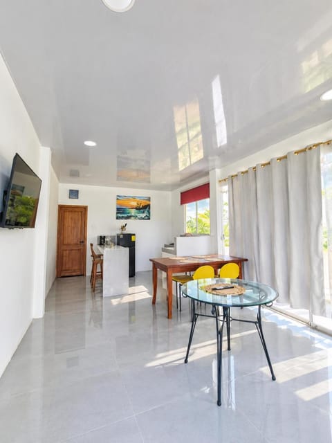 Kitchen or kitchenette, Dining area, Area and facilities