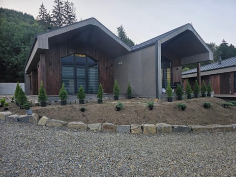Property building, Natural landscape, On site