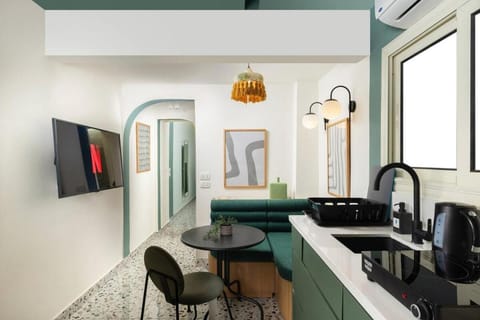 TV and multimedia, Kitchen or kitchenette, Seating area, Dining area, minibar