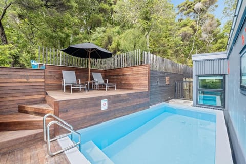 Pool view, Swimming pool, sunbed