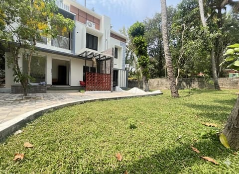 Property building, Garden, Garden view