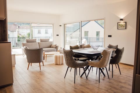 Living room, Dining area