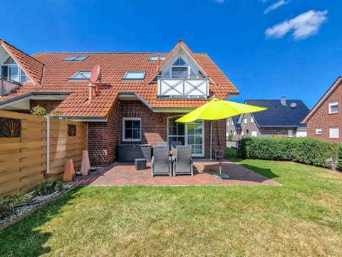 Property building, Balcony/Terrace, Garden view