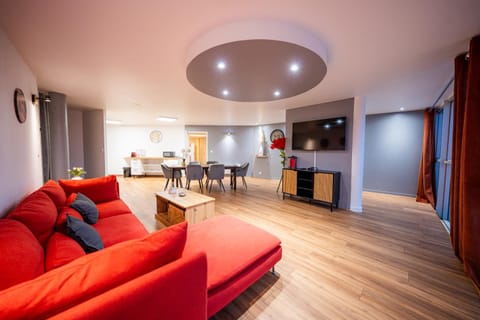 Communal lounge/ TV room
