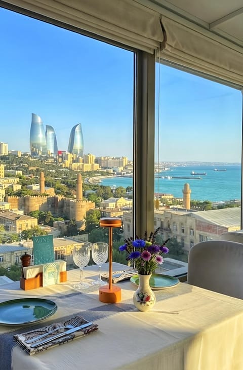 Restaurant/places to eat, View (from property/room), City view, Sea view