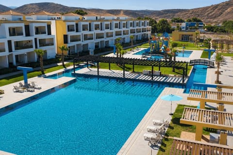 Property building, Pool view, Swimming pool