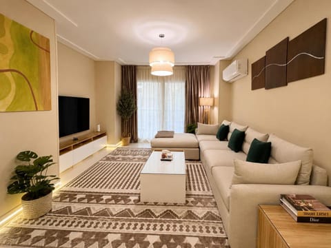 Communal lounge/ TV room, TV and multimedia, Living room, Seating area, Evening entertainment