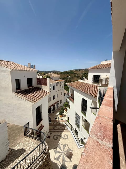 Neighbourhood, Natural landscape, View (from property/room), Balcony/Terrace, Street view