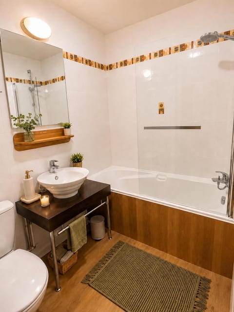 Toilet, Bathroom, Bath