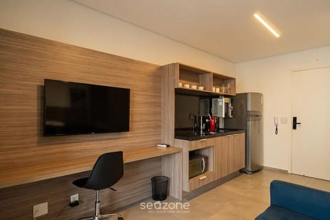 View (from property/room), Balcony/Terrace, Kitchen or kitchenette, Living room, Bedroom