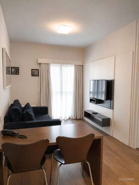 Restaurant/places to eat, Area and facilities, Parking, hair dryier, towels, wardrobe, air conditioner