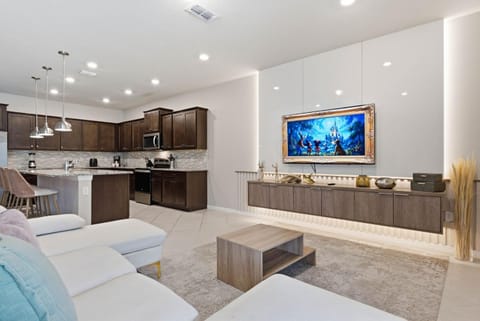 TV and multimedia, Kitchen or kitchenette, Living room, Seating area