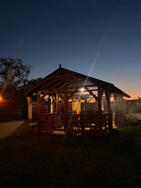 Night, BBQ facilities, Sunrise