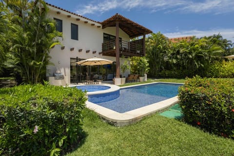 Property building, Garden view, Pool view