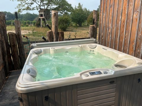 Natural landscape, Hot Tub