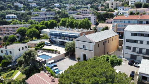 Garden, Swimming pool