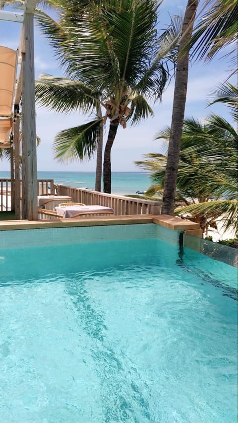Day, Beach, Area and facilities, Swimming pool