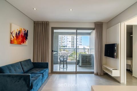 TV and multimedia, Balcony/Terrace, Living room, City view