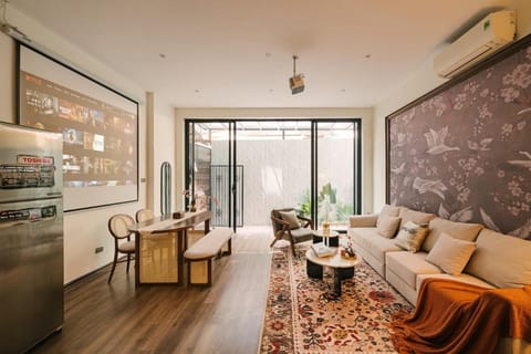Kitchen or kitchenette, Living room, Seating area, Dining area, Entertainment