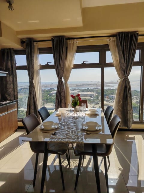 Natural landscape, View (from property/room), Living room, Seating area, Dining area
