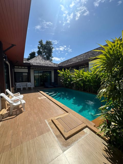 Day, Pool view, Swimming pool, Swimming pool, sunbed