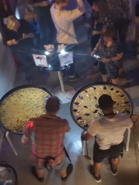 Lounge or bar, Entertainment