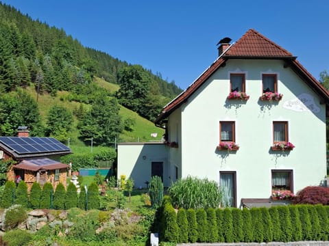 Property building, Day, Natural landscape, Garden, Garden view, Breakfast