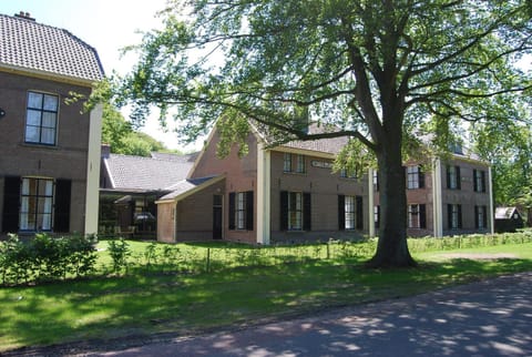 Facade/entrance, Day