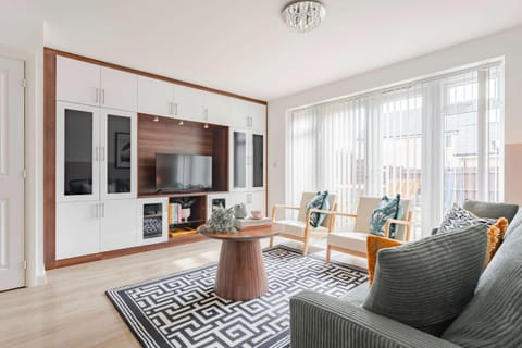TV and multimedia, Living room, Seating area