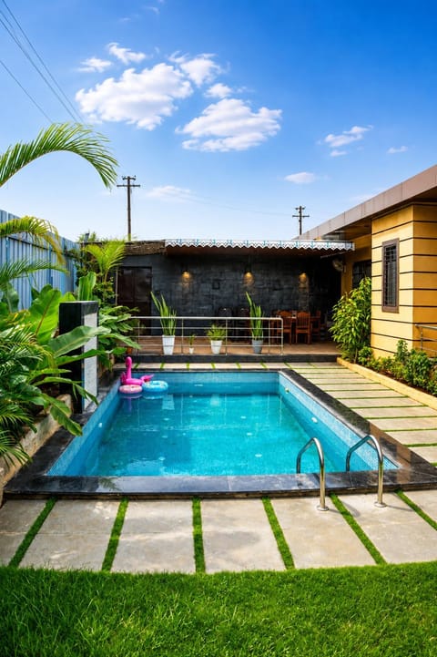 Pool view, Swimming pool
