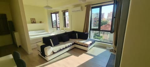 Living room, Seating area, Evening entertainment, internet, internet, air conditioner, air conditioner