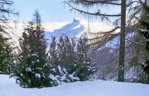 Nearby landmark, Day, Natural landscape, Winter, Mountain view