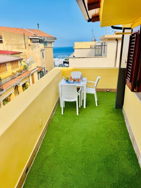 Day, View (from property/room), Balcony/Terrace, Balcony/Terrace, Dining area, Sea view