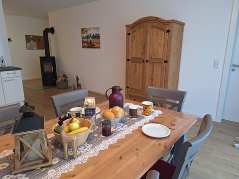 Dining area, Breakfast