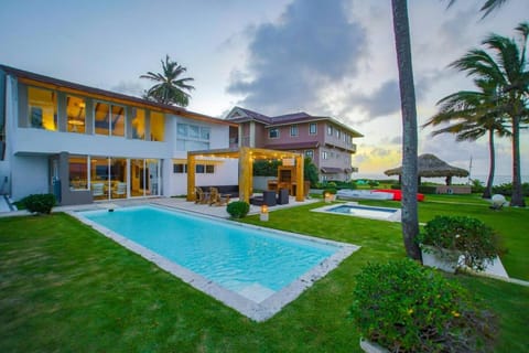 Property building, Garden, Garden view, Pool view, Swimming pool