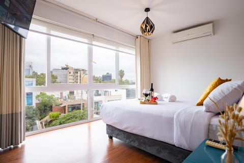 Bed, Photo of the whole room, Bedroom, air conditioner