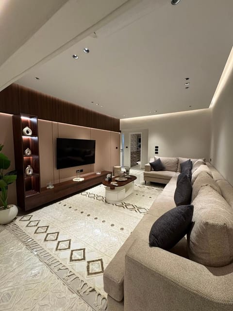 Communal lounge/ TV room, TV and multimedia, Living room, Seating area