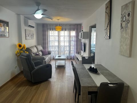 TV and multimedia, Living room, Dining area