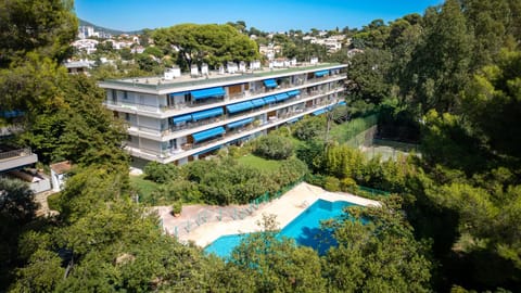 Property building, Natural landscape