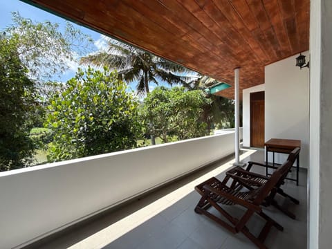 Balcony/Terrace, Seating area, River view
