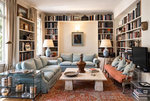 Communal lounge/ TV room, Library, Seating area