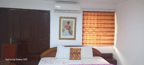 Bedroom, air conditioner