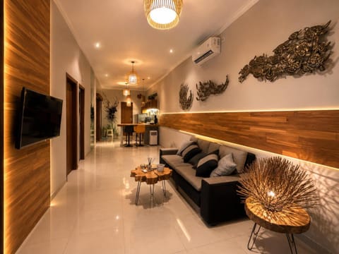 Communal lounge/ TV room, air conditioner