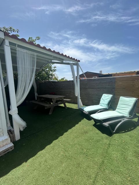 Garden, Balcony/Terrace