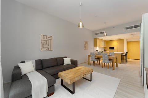 TV and multimedia, Living room, Seating area, air conditioner