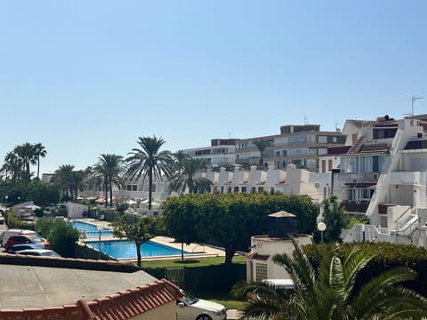Pool view, Swimming pool