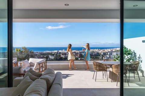 Patio, Day, View (from property/room), Balcony/Terrace, Living room, Seating area, Dining area, Sea view
